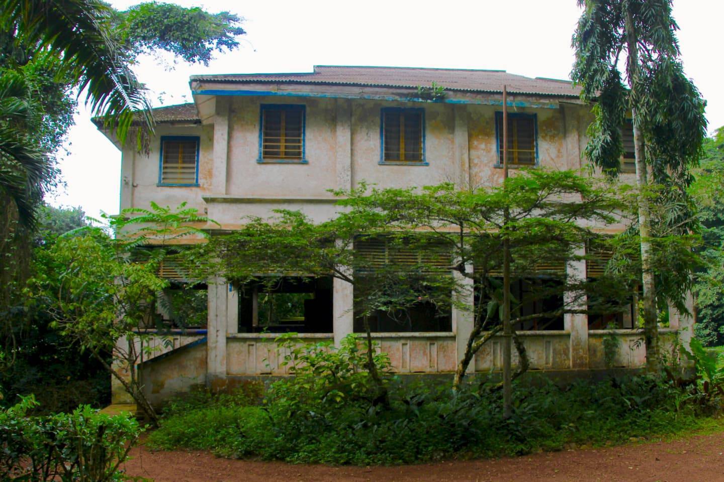 Aburi Gardens colonial house